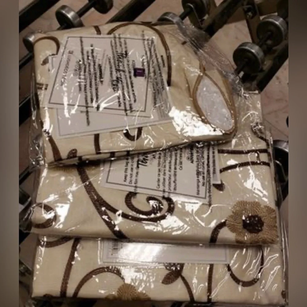 Lush Decor Royal Garden Valance Tan Set of 6 - Picture 5 of 5